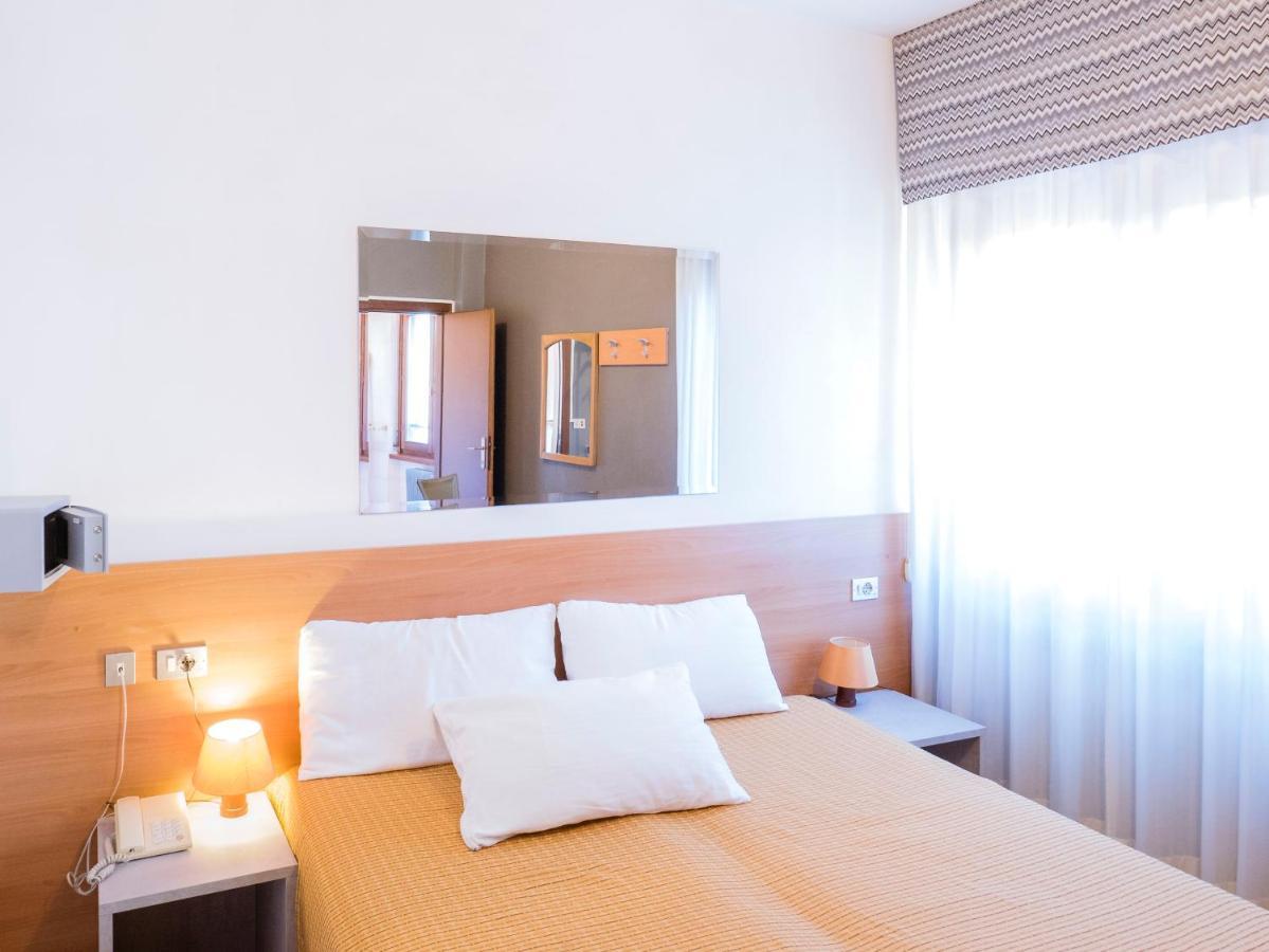 Hotel Doria Nago-Torbole Ngoại thất bức ảnh