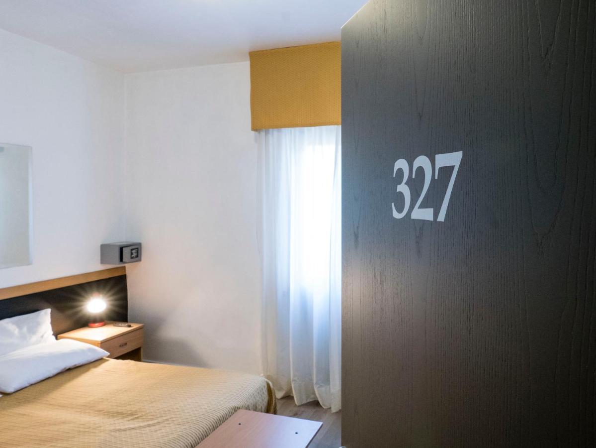 Hotel Doria Nago-Torbole Ngoại thất bức ảnh