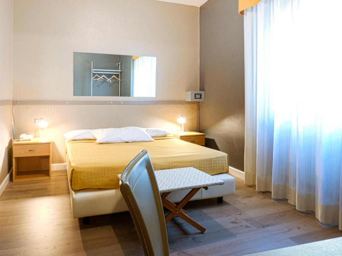 Hotel Doria Nago-Torbole Ngoại thất bức ảnh