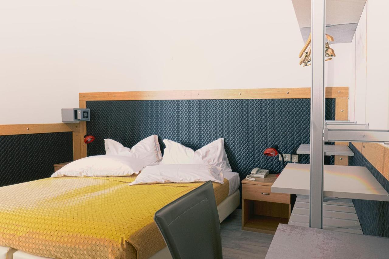 Hotel Doria Nago-Torbole Ngoại thất bức ảnh