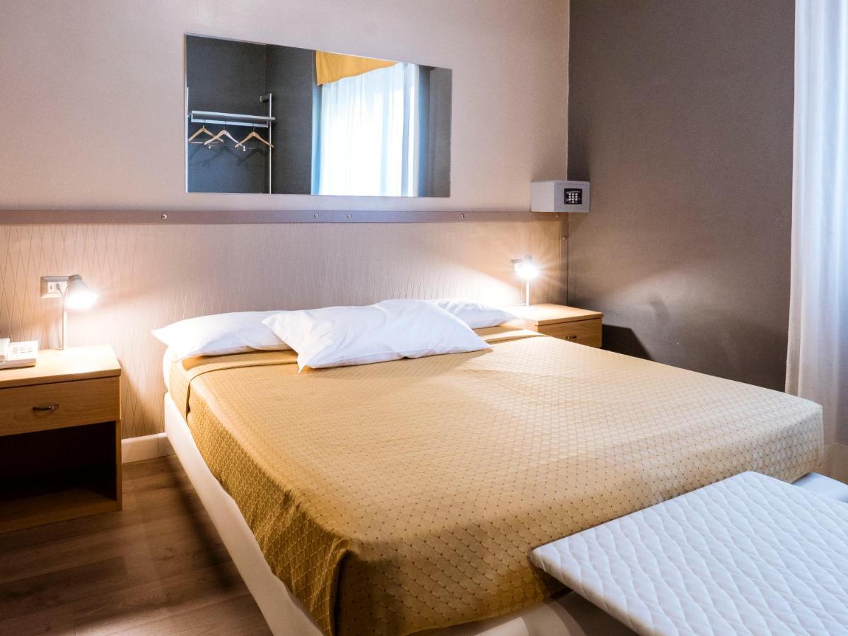 Hotel Doria Nago-Torbole Ngoại thất bức ảnh