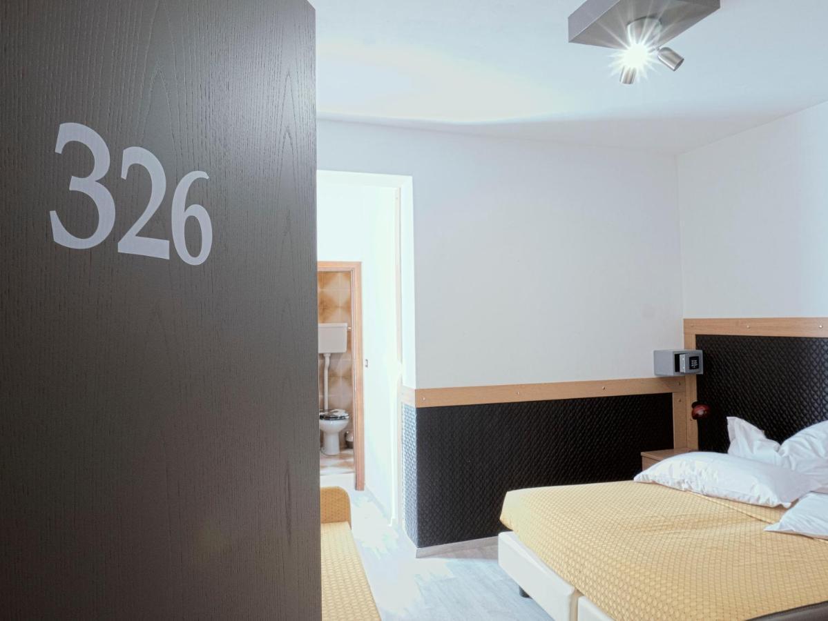 Hotel Doria Nago-Torbole Ngoại thất bức ảnh