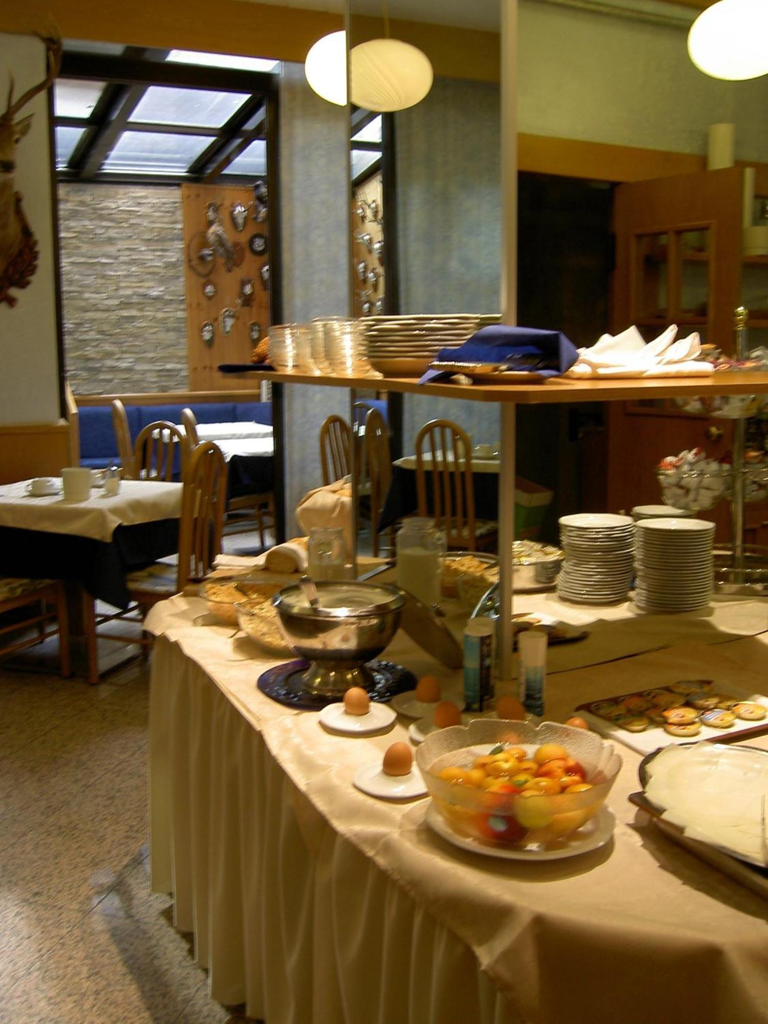 Hotel Doria Nago-Torbole Ngoại thất bức ảnh