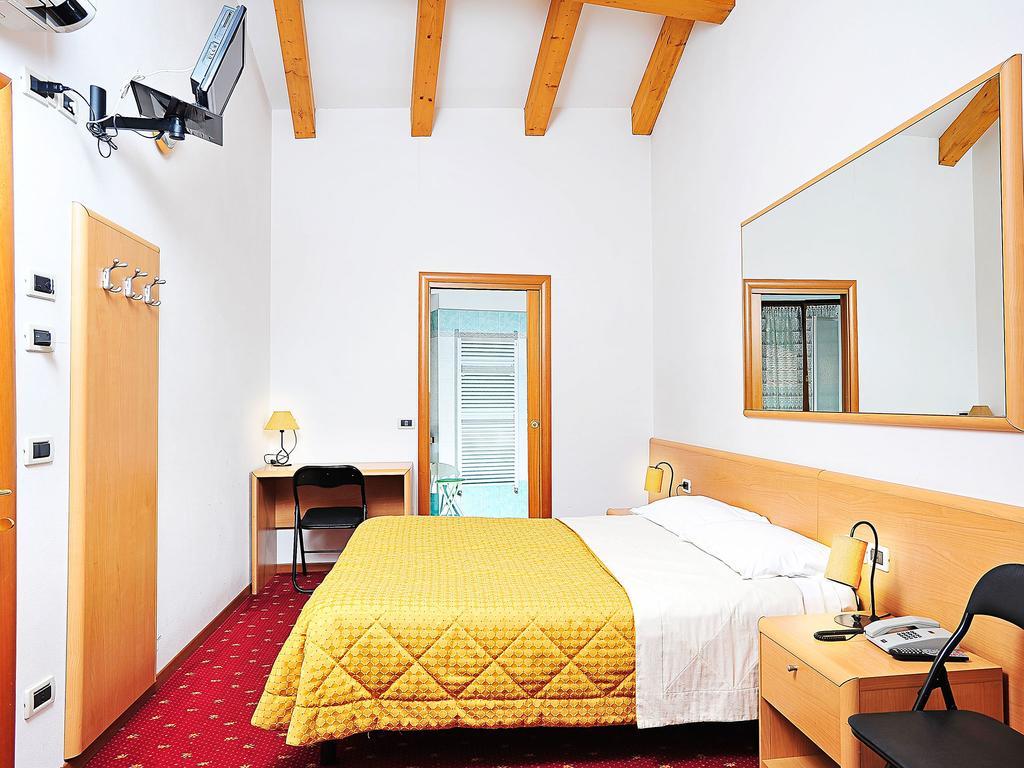 Hotel Doria Nago-Torbole Ngoại thất bức ảnh