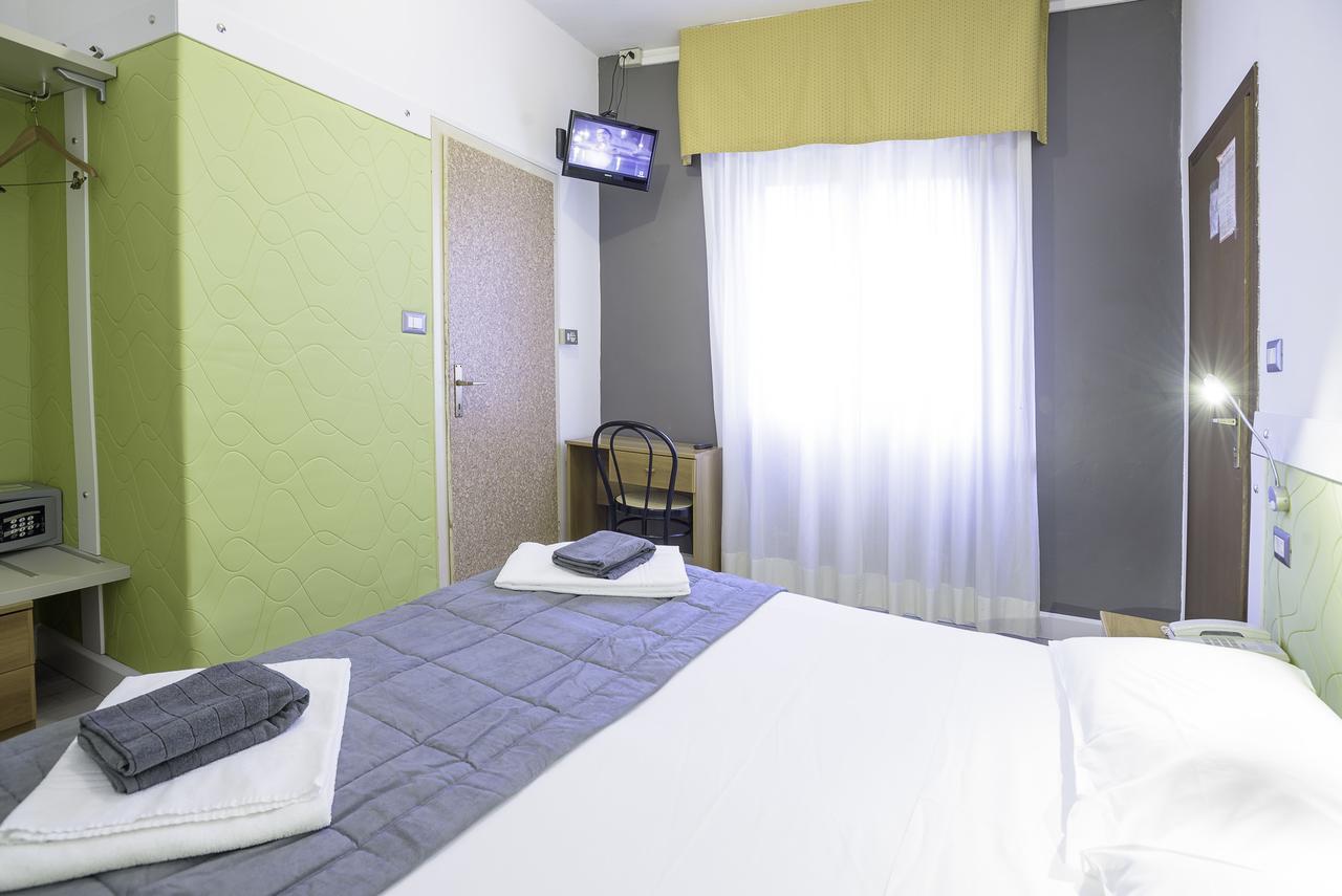 Hotel Doria Nago-Torbole Ngoại thất bức ảnh