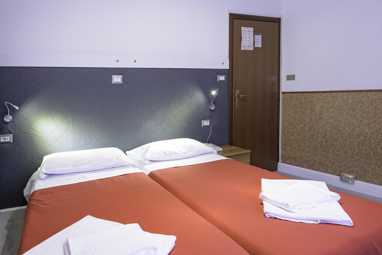 Hotel Doria Nago-Torbole Ngoại thất bức ảnh
