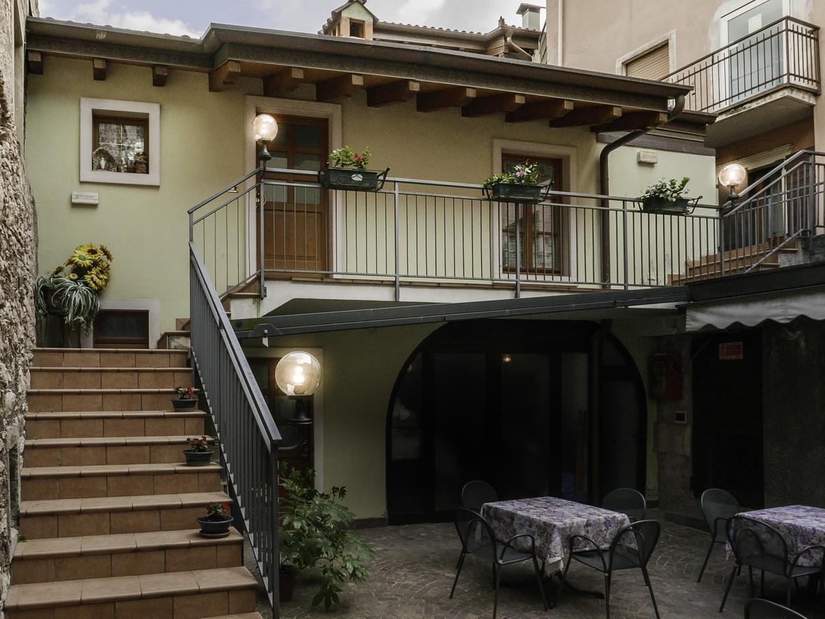 Hotel Doria Nago-Torbole Ngoại thất bức ảnh